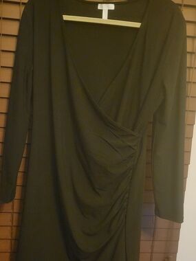 Leith Black Midi Wrap Dress with Sleek Silohette